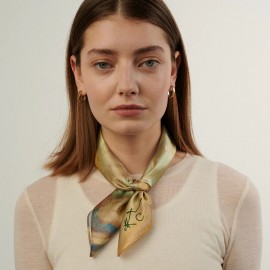 Šilkinė skarelė "Angelėliai" (53*53)