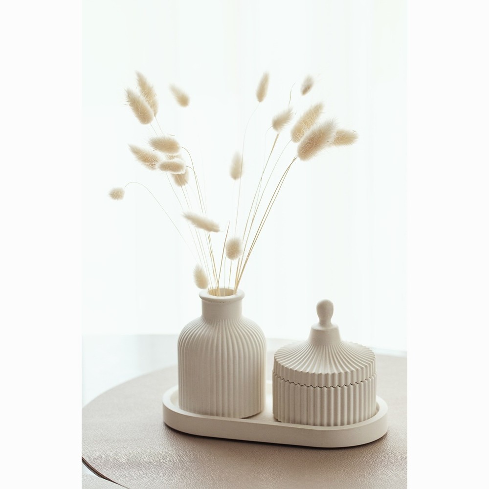 Dovanų rinkinys - kvepianti žvakė, padėkliukas ir vazelė - kvapas: medus ir sandalmedis