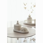 Kvepiančios žvakės dovanų rinkinys su padėkliuku ir gipso bijūnų žiedu. Romantinė kava