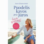 Puodelis kavos prie jūros
