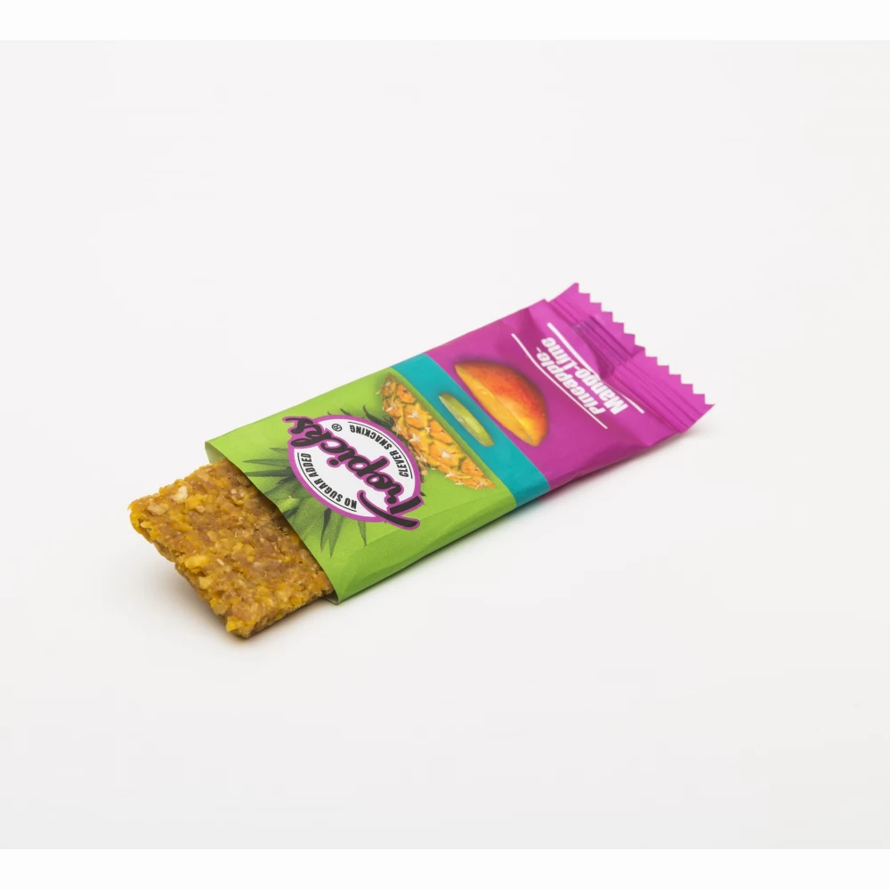 Džiovintų ananasų-mangų-laimo batonėlis TROPICKS, 20g Džiovintų ananasų-mangų-laimo batonėlis TROPICKS, 20g